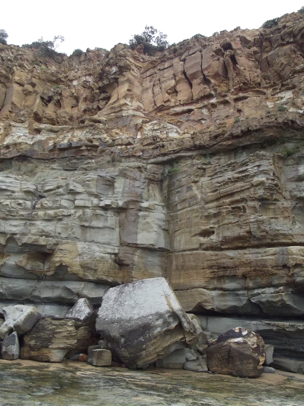 Fallen rocks on the rock ledge