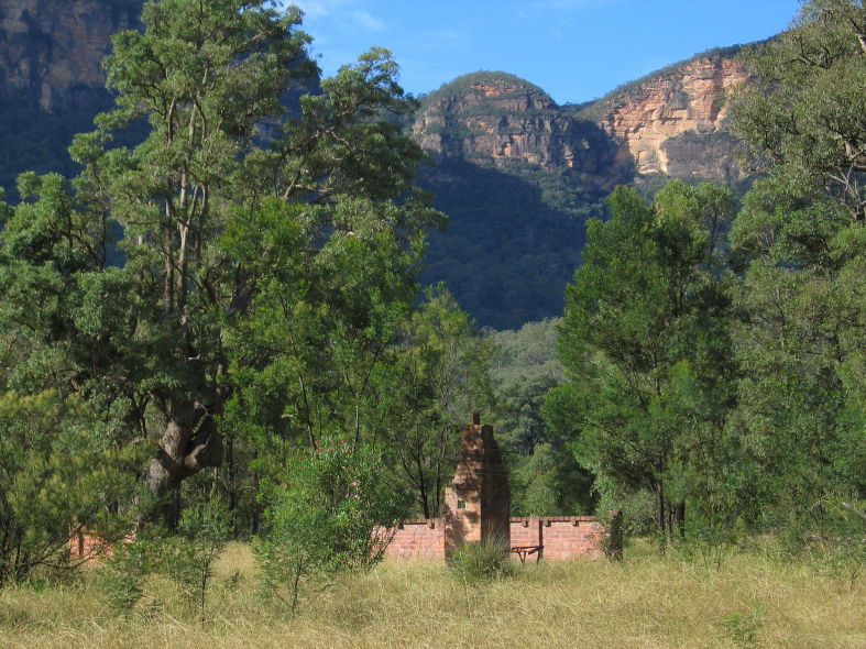 Remains of old homestead looking towards Wentworth Falls
