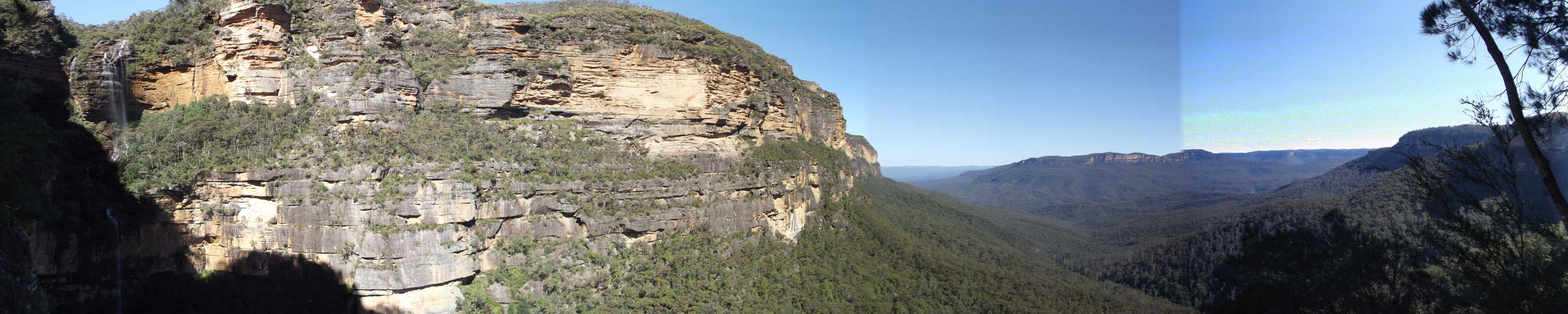 View of Wentworth Falls looking south